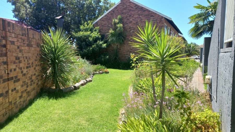 2 Bedroom Property for Sale in Pellissier Free State